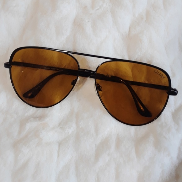 Quay Australia Accessories - Original Quay Australia Olive Sahara sunglasses